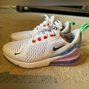 Nike women’s air 270 size 9